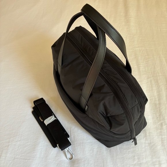 The Quilted Everywhere Bag - Picture 4 of 7